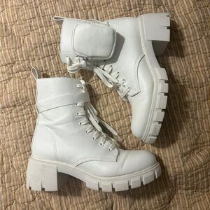Steve Madden Hyped White Combat Moto Boots with Pocket Bag Size 7.5